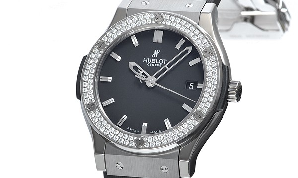 ウブロスーパーコピー クラシックフュージョン ジルコニウム ダイヤモンド 511.ZX.1170.RX.1104