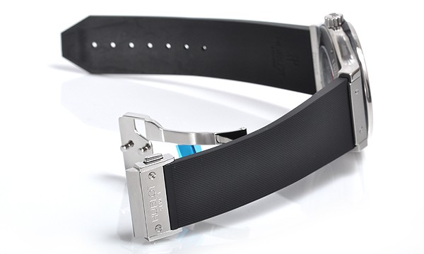 ウブロスーパーコピー クラシックフュージョン ジルコニウム ダイヤモンド 511.ZX.1170.RX.1104