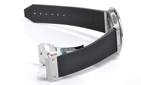 ウブロスーパーコピー クラシックフュージョン ジルコニウム パヴェ 511.ZX.1170.RX.1704 ブラック