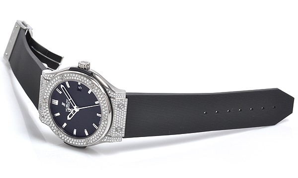 ウブロスーパーコピー クラシックフュージョン ジルコニウム パヴェ 511.ZX.1170.RX.1704 ブラック