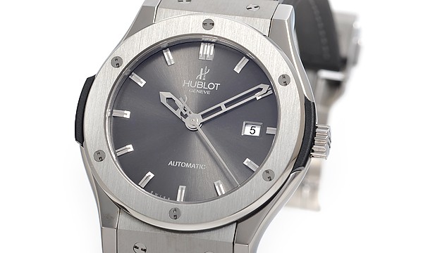 ウブロスーパーコピー クラシックフュージョン ジルコニウム シルバーストーン 542.ZX.7070.LR