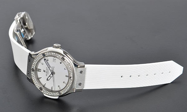 ウブロスーパーコピー クラシックフュージョン ジルコニウム 561.ZW.2010.RW.1104 ホワイト