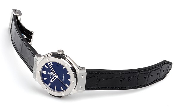 ウブロスーパーコピー クラシックフュージョン チタニウム 565.NX.1170.LR ブラック