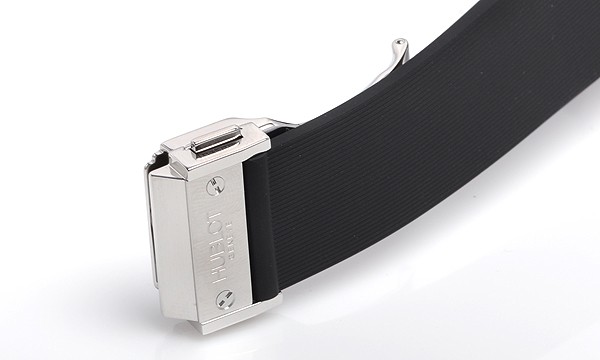 ウブロスーパーコピー クラシックフュージョン チタニウム 542.NX.1170.RX.1104 ダイヤモンド