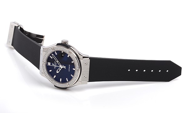 ウブロスーパーコピー クラシックフュージョン チタニウム 542.NX.1170.RX.1104 ダイヤモンド