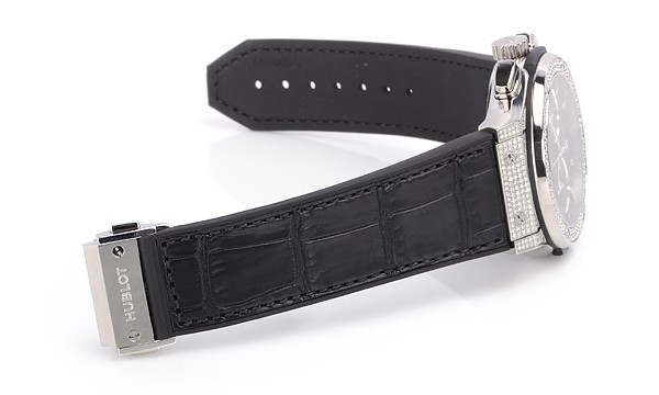 ウブロスーパーコピー クラシックフュージョン チタニウムクロノグラフ ダイヤモンド 521.NX.1170.LR.1704