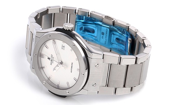 ウブロスーパーコピー クラシックフュージョン チタニウム 542.NX.2610.NX オパーリンシルバー