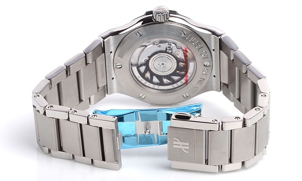 ウブロスーパーコピー クラシックフュージョン チタニウム 542.NX.2610.NX オパーリンシルバー