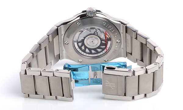 ウブロスーパーコピー クラシックフュージョン チタニウム 542.NX.1170.NX ブラック