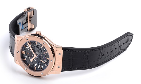 ウブロ クラシックフュージョン クラシコ ウルトラシン スケルトン キングゴールド 515.OX.0180.LR