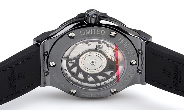 ウブロスーパーコピー クラシックフュージョン セラミック 565.CM.1110.LR ブラック