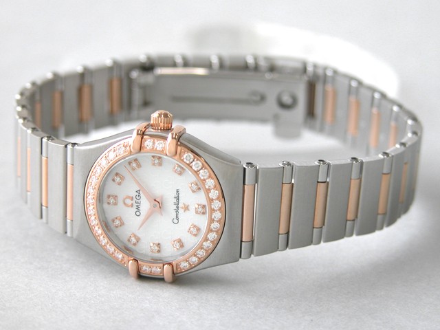 オメガスーパーコピー OMEGA コンステレーション ミニ 1360.75 ダイヤベゼル 12Pダイヤ ホワイトシェル