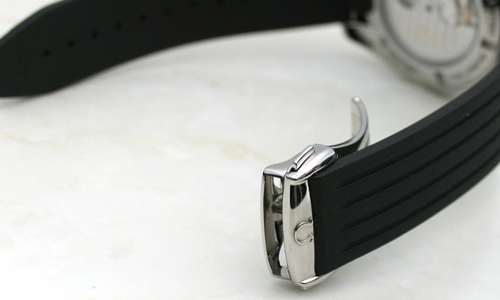 オメガ スピードマスター レーシング シューマッハ限定 321.32.44.50.01.001 ブラック