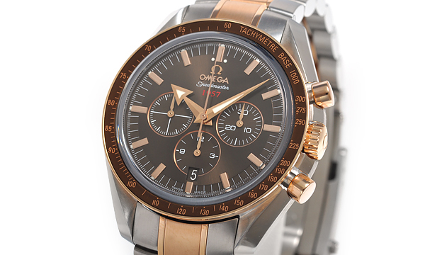 オメガスーパーコピー スピードマスター ブロードアロー 50周年モデル 321.90.42.50.13.001