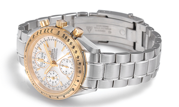 オメガスーパーコピー スピードマスター トリプルカレンダー 323.21.40.44.02.001 シルバー