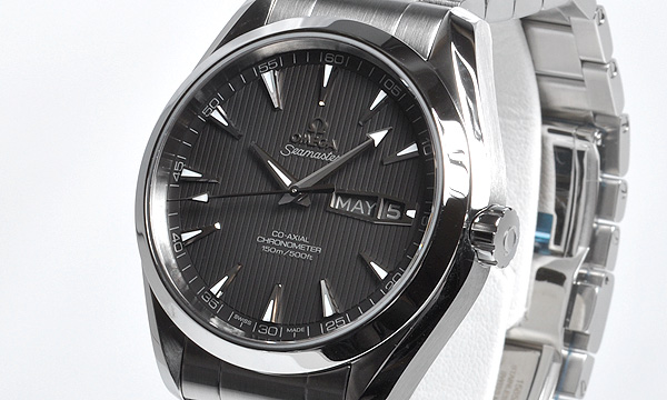 オメガ シーマスター コーアクシャル アクアテラ アニュアルカレンダー 231.10.43.22.06.001