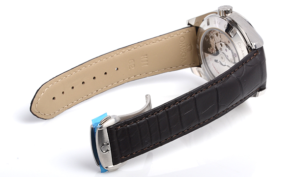 オメガスーパーコピー シーマスター アクアテラ GMT 231.13.43.22.02.004 シルバー