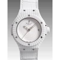 ウブロスーパーコピー ビッグバン ホワイトキャビア ホワイトセラミック 346.HX.2800.BR