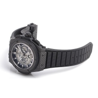 ウブロスーパーコピー キングパワー ウニコ オールカーボン 701.QX.0140.RX ブラック