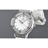 ウブロスーパーコピー クラシックフュージョン ジルコニウム 561.ZW.2010.RW.1104 ホワイト