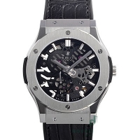 ウブロ クラシックフュージョン クラシコ ウルトラシンスケルトン チタニウム 515.NX.0170.LR