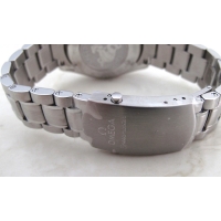 オメガ スピードマスター オートマチックデイト 323.21.40.40.01.001 ブラック