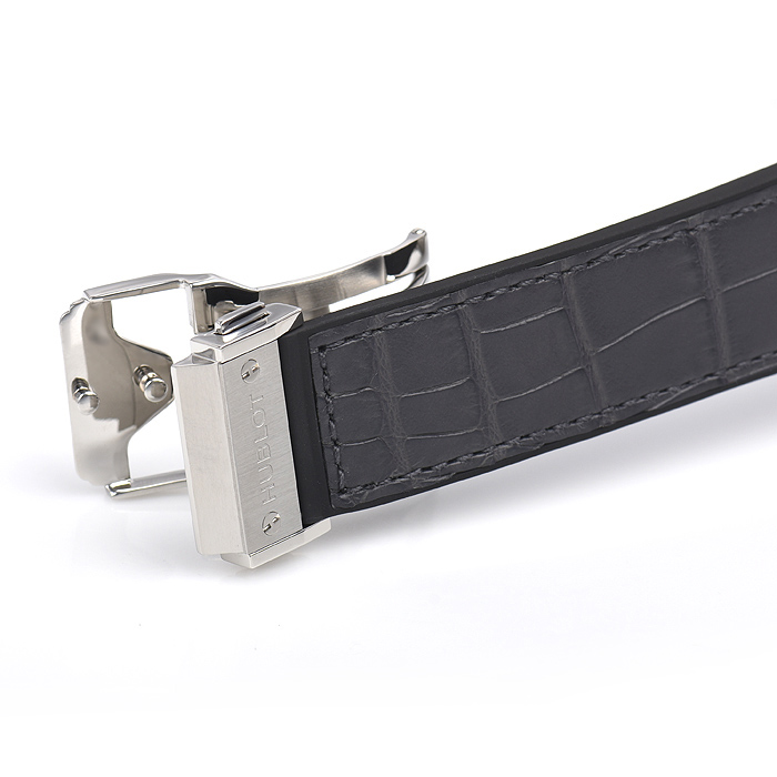 ウブロ クラシックフュージョン クロノグラフ レーシンググレー 541.NX.7070.LR 基本仕様は本物と同じ形のHUBLOTです