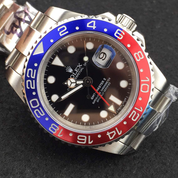 ロレックス gmtマスター2 青赤 116719BLRO 基本仕様は本物と同じ形のROLEX です