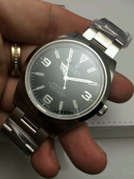 ロレックス エクスプローラー1 214270 基本仕様は本物と同じ形のROLEX です