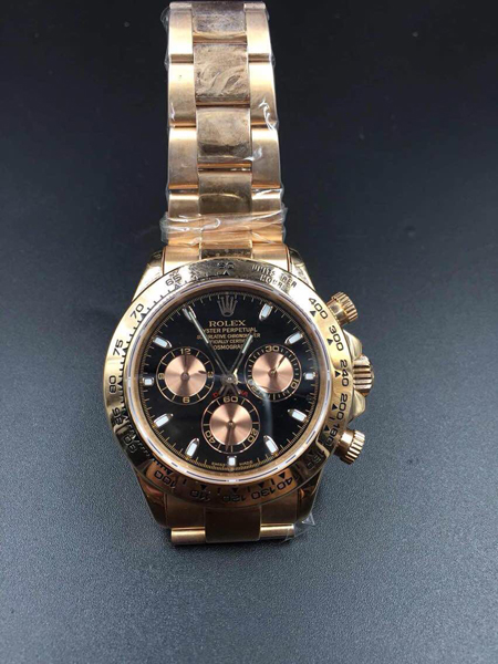 ロレックス デイトナ 116505 ローズゴールド 基本仕様は本物と同じ形のROLEX です