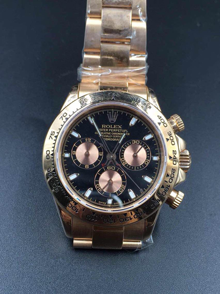 ロレックス デイトナ 116505 ローズゴールド 基本仕様は本物と同じ形のROLEX です