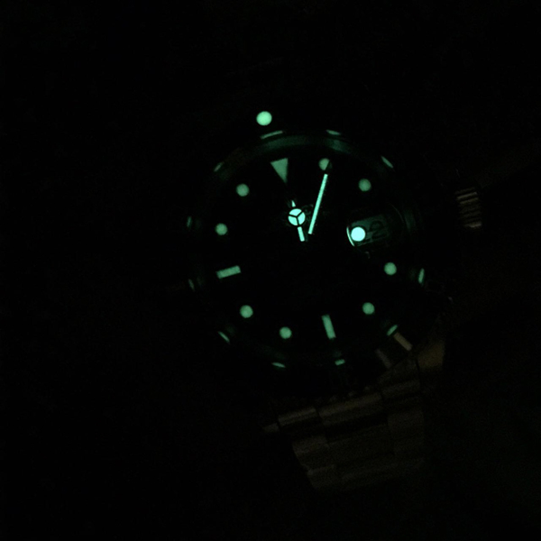 ロレックス サブマリーナ 16610LN ブラック 基本仕様は本物と同じ形のROLEX です