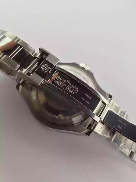 ロレックス ヨットマスター ブルー 116622 メンズ 基本仕様は本物と同じ形のROLEX です
