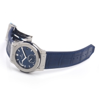 ウブロ クラシックフュージョン パワーリザーブ８デイズチタニウムブルー 516.NX.7170.LR 基本仕様は本物と同じ形のHUBLOTです