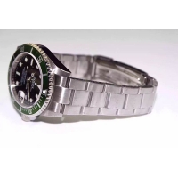 ロレックス サブマリーナ グリーン 16610LV 基本仕様は本物と同じ形のROLEX です