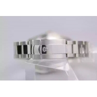 ロレックス ミルガウス グリーン 116400GV 基本仕様は本物と同じ形のROLEX です