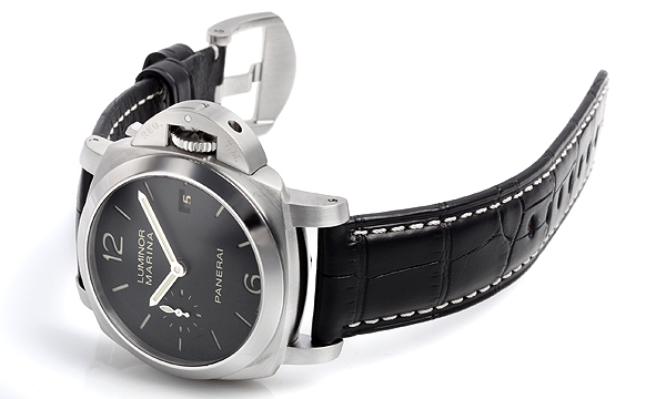 パネライ ルミノール１９５０マリーナ３デイズ オートマチック４２mm PAM00392