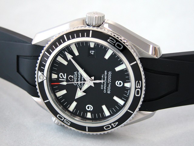 オメガ シーマスター 2901.50.91 プラネットオーシャン 42mm ブラックベゼル ラバーベルト ブラック