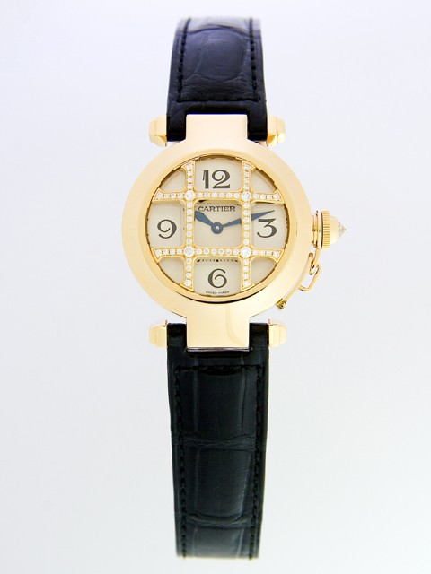 カルティエスーパーコピー Cartier パシャ WJ11951G 32mm ＹG 黒皮 コンベックスグリッドダイヤ シルバー