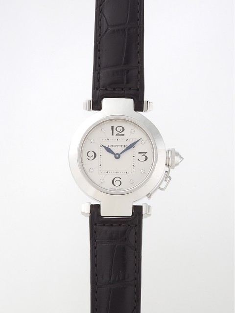 カルティエスーパーコピー Cartier パシャ WJ11902G 32mm WG 8Pダイヤ 黒皮 シルバー レディース