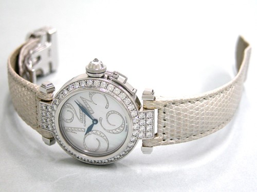 カルティエ Cartier パシャ WJ123221 32mm WG アラビアパヴェダイヤ ベージュ皮 ホワイトシェル