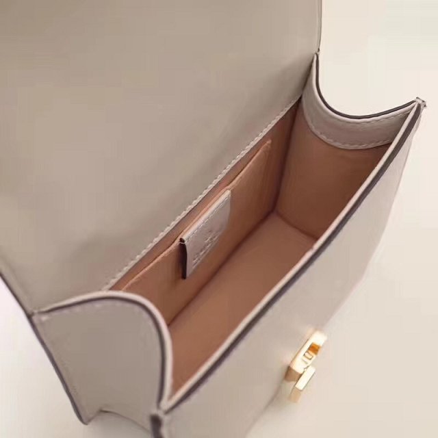 GUCCI スーパーコピー グッチ 〔シルヴィ〕 レザー ミニ チェーンバッグ 431666 CVLEG 8605