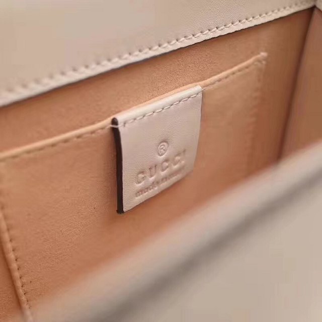 GUCCI スーパーコピー グッチ 〔シルヴィ〕 レザー ミニ チェーンバッグ 431666 CVLEG 8605