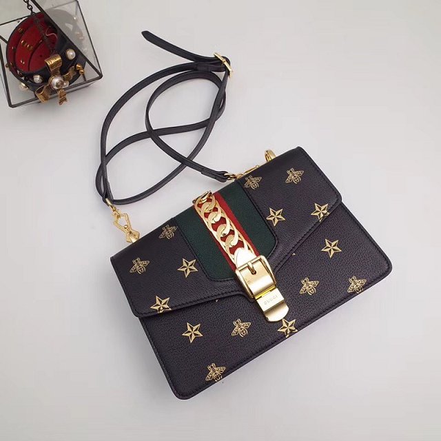 グッチ スーパーコピー 19クルーズ〔シルヴィ〕ビー&星スモール ショルダーバッグ GUCCI 524405 DJ2RG 8571