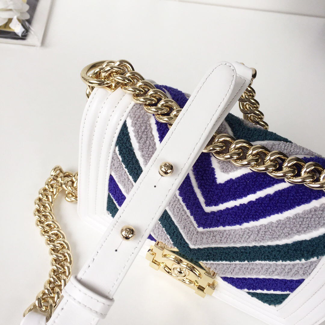 シャネル スーパーコピー 19SS CHANEL BOY スモール