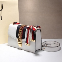 GUCCI スーパーコピー グッチ Sylvieシルヴィ スモール ショルダーバッグ 421882 CVLEG 8605