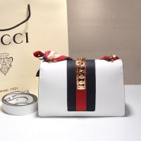 GUCCI スーパーコピー グッチ Sylvieシルヴィ スモール ショルダーバッグ 421882 CVLEG 8605