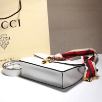 GUCCI スーパーコピー グッチ Sylvieシルヴィ スモール ショルダーバッグ 421882 CVLEG 8605