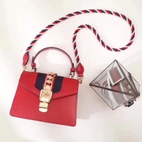 GUCCI スーパーコピー グッチ〔シルヴィ〕 レザー ミニバッグ 470270 D4ZAG 8457