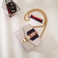 GUCCI スーパーコピー グッチ 〔シルヴィ〕 レザー ミニ チェーンバッグ 431666 CVLEG 8605